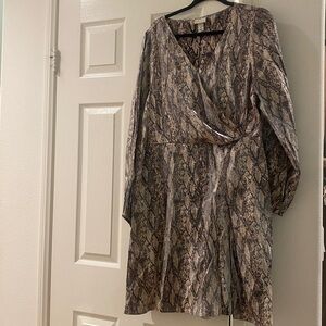 Ava & Viv Taupe and Black Snake-Print Long Sleeve Wrap Dress